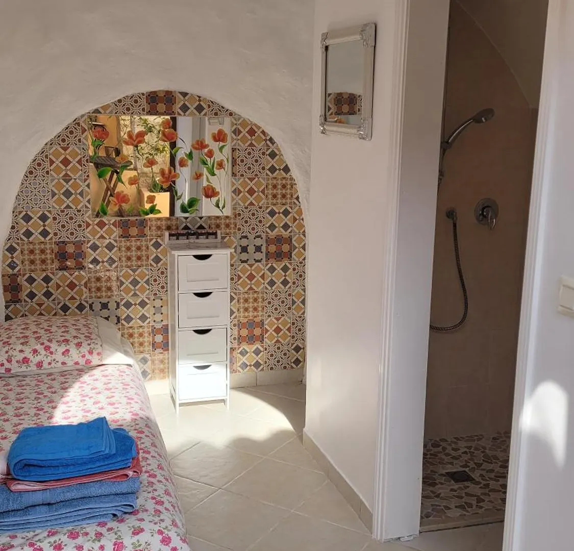 Homestay La Maison Des Mots Et Des Notes Roquebrune-Cap-Martin France